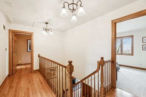 Tiny photo for 54 Gentry Drive, Hawthorn Woods, IL 60047 (MLS # 12601946)