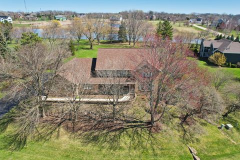 Tiny photo for 54 Gentry Drive, Hawthorn Woods, IL 60047 (MLS # 12601946)