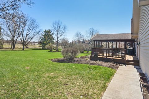 Tiny photo for 54 Gentry Drive, Hawthorn Woods, IL 60047 (MLS # 12601946)