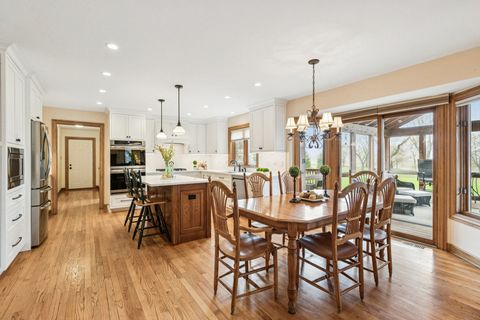 Tiny photo for 54 Gentry Drive, Hawthorn Woods, IL 60047 (MLS # 12601946)