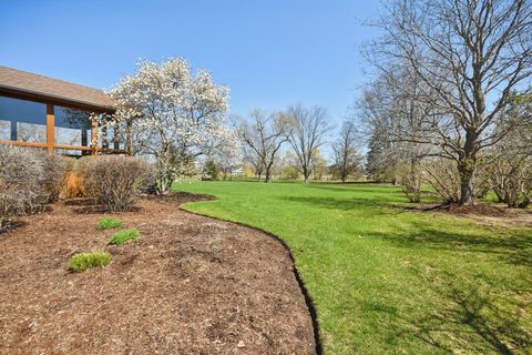 Tiny photo for 54 Gentry Drive, Hawthorn Woods, IL 60047 (MLS # 12601946)