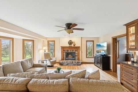 Tiny photo for 54 Gentry Drive, Hawthorn Woods, IL 60047 (MLS # 12601946)