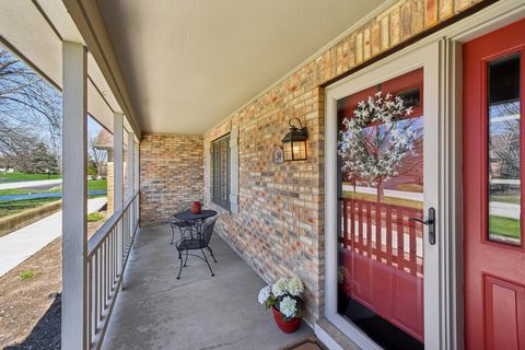 Tiny photo for 54 Gentry Drive, Hawthorn Woods, IL 60047 (MLS # 12601946)