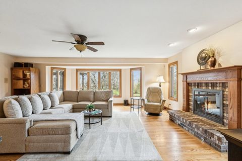 Tiny photo for 54 Gentry Drive, Hawthorn Woods, IL 60047 (MLS # 12601946)