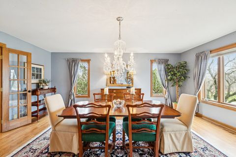 Tiny photo for 54 Gentry Drive, Hawthorn Woods, IL 60047 (MLS # 12601946)