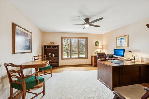 Tiny photo for 54 Gentry Drive, Hawthorn Woods, IL 60047 (MLS # 12601946)