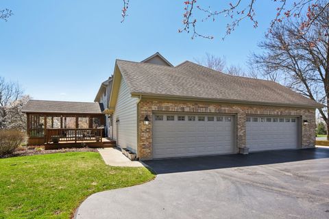 Tiny photo for 54 Gentry Drive, Hawthorn Woods, IL 60047 (MLS # 12601946)