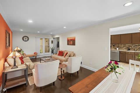 Tiny photo for 321 Forestway Lane, Wheeling, IL 60090 (MLS # 12468425)