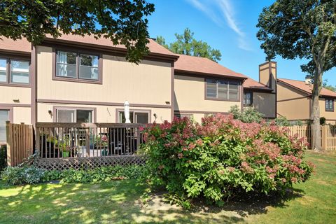 Tiny photo for 321 Forestway Lane, Wheeling, IL 60090 (MLS # 12468425)