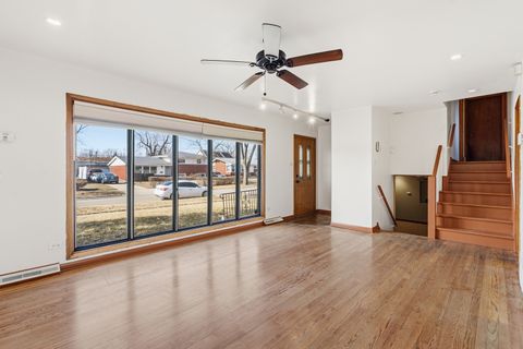 Tiny photo for 125 MILDRED Lane, Chicago Heights, IL 60411 (MLS # 12568694)