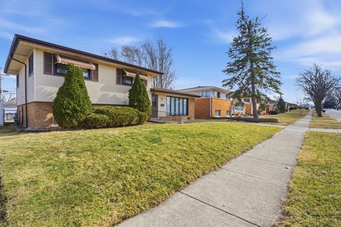 Tiny photo for 125 MILDRED Lane, Chicago Heights, IL 60411 (MLS # 12568694)