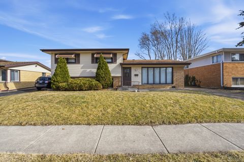 Tiny photo for 125 MILDRED Lane, Chicago Heights, IL 60411 (MLS # 12568694)