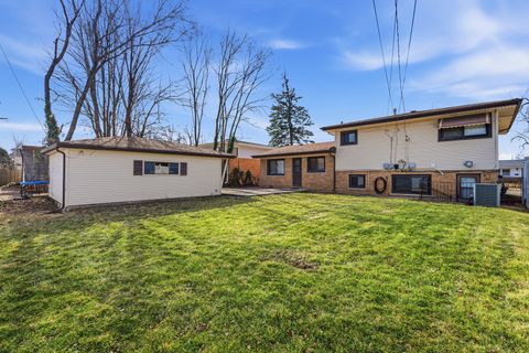 Tiny photo for 125 MILDRED Lane, Chicago Heights, IL 60411 (MLS # 12568694)