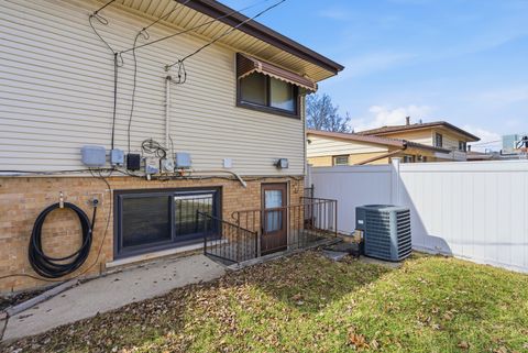 Tiny photo for 125 MILDRED Lane, Chicago Heights, IL 60411 (MLS # 12568694)