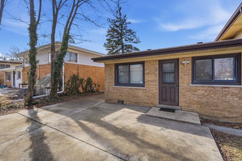Tiny photo for 125 MILDRED Lane, Chicago Heights, IL 60411 (MLS # 12568694)