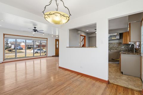 Tiny photo for 125 MILDRED Lane, Chicago Heights, IL 60411 (MLS # 12568694)