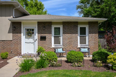 Tiny photo for 1967 NOTTINGHAM Lane, Wheaton, IL 60189 (MLS # 12673609)