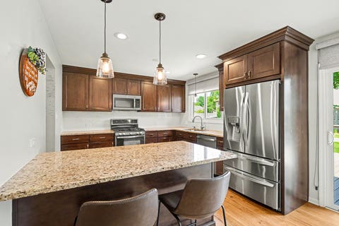 Tiny photo for 1967 NOTTINGHAM Lane, Wheaton, IL 60189 (MLS # 12673609)