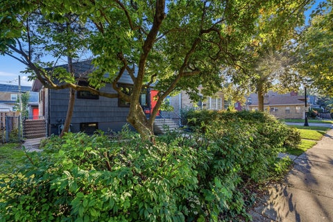 Tiny photo for 1622 Dempster Street, Evanston, IL 60202 (MLS # 12770600)