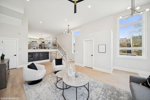 Tiny photo for 702 E 41 Street, Chicago, IL 60653 (MLS # 12353112)