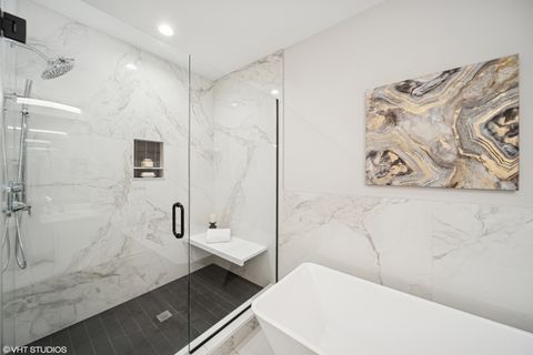 Tiny photo for 702 E 41 Street, Chicago, IL 60653 (MLS # 12353112)