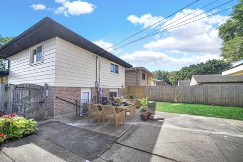 Tiny photo for 14112 S Hoxie Avenue, Burnham, IL 60633 (MLS # 12474162)