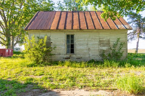 Tiny photo for 30624 Gils Road, Minier, IL 61759 (MLS # 12651841)