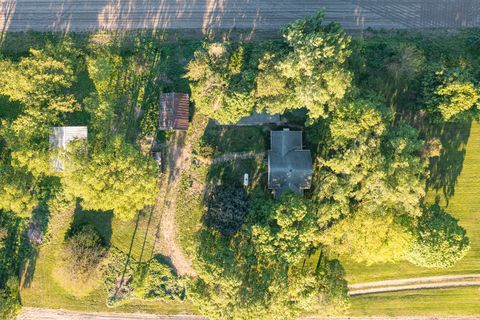 Tiny photo for 30624 Gils Road, Minier, IL 61759 (MLS # 12651841)
