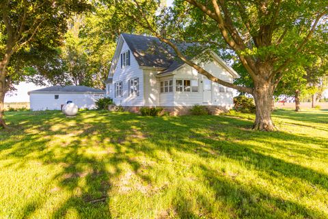 Tiny photo for 30624 Gils Road, Minier, IL 61759 (MLS # 12651841)