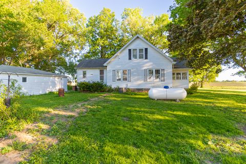 Tiny photo for 30624 Gils Road, Minier, IL 61759 (MLS # 12651841)