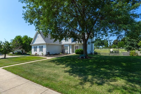 Tiny photo for 1209 IOWA Drive, Leclaire, IA 52753 (MLS # 12719320)