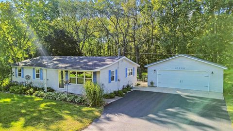 Photo of 10260 Calhoun Road, Rock Falls, IL 61071 (MLS # 12466367) Photo of 10260 Calhoun Road, Rock Falls, IL 61071 (MLS # 12466367)