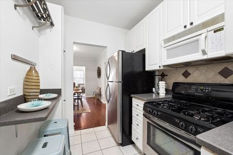 Tiny photo for 1419 W Catalpa Avenue #1N, Chicago, IL 60640 (MLS # 12586608)