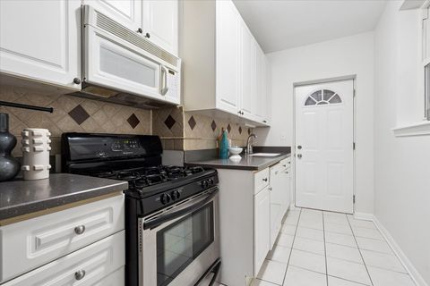 Tiny photo for 1419 W Catalpa Avenue #1N, Chicago, IL 60640 (MLS # 12586608)
