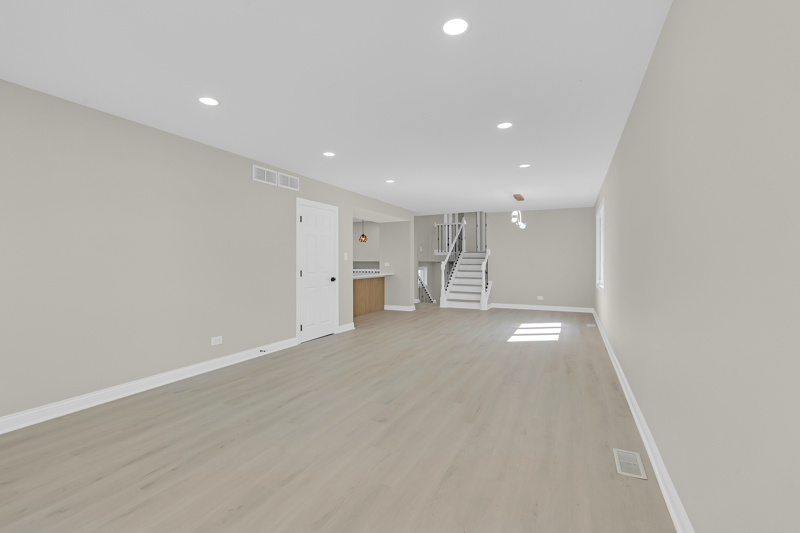 1059 CLEVELAND Avenue