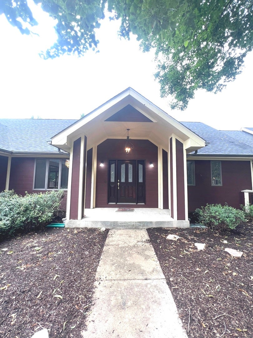 24535 W Woodridge Way