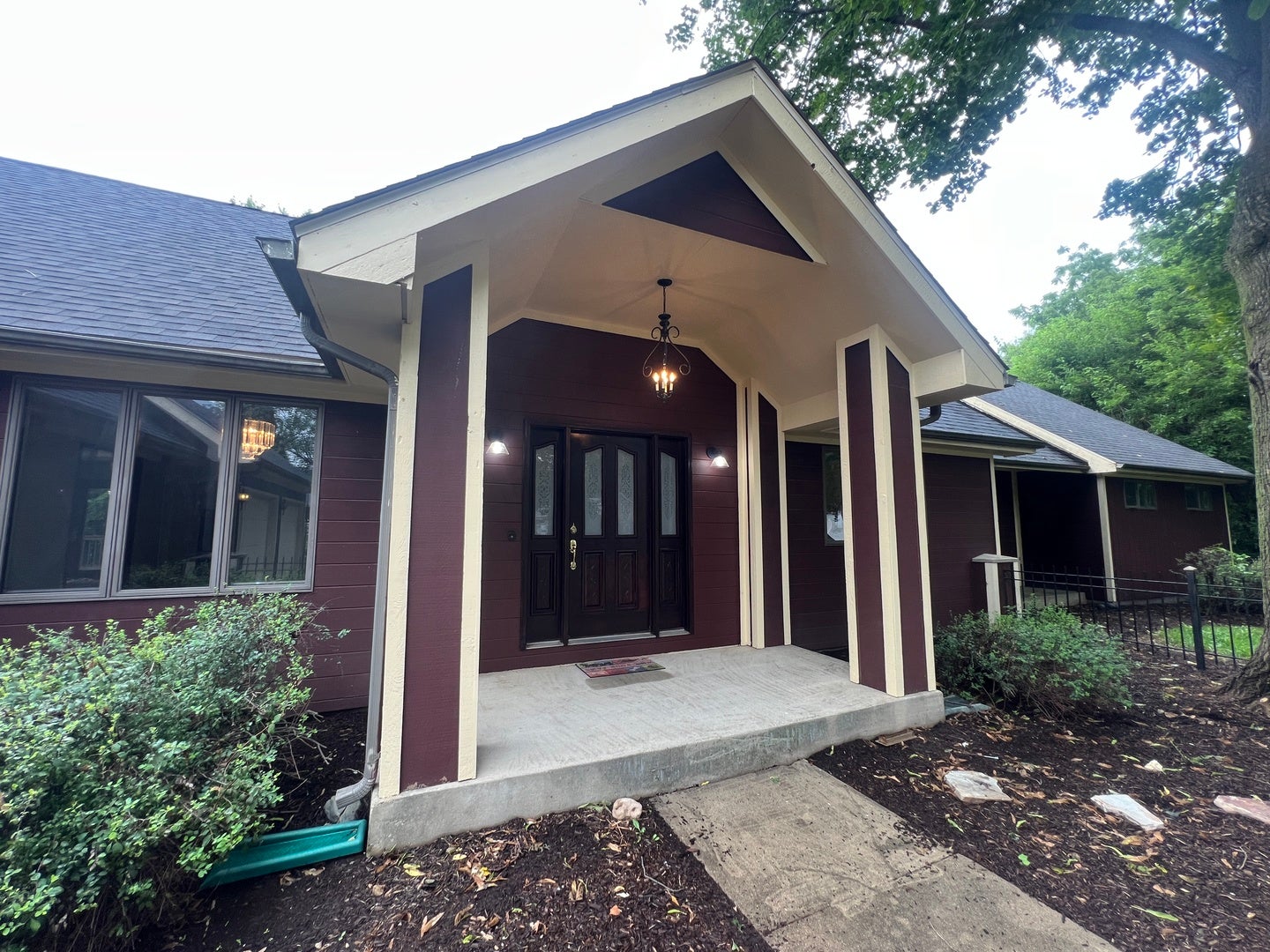 24535 W Woodridge Way