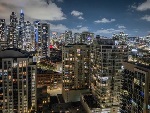 Tiny photo for 645 N KINGSBURY Street #2109, Chicago, IL 60654 (MLS # 12536024)