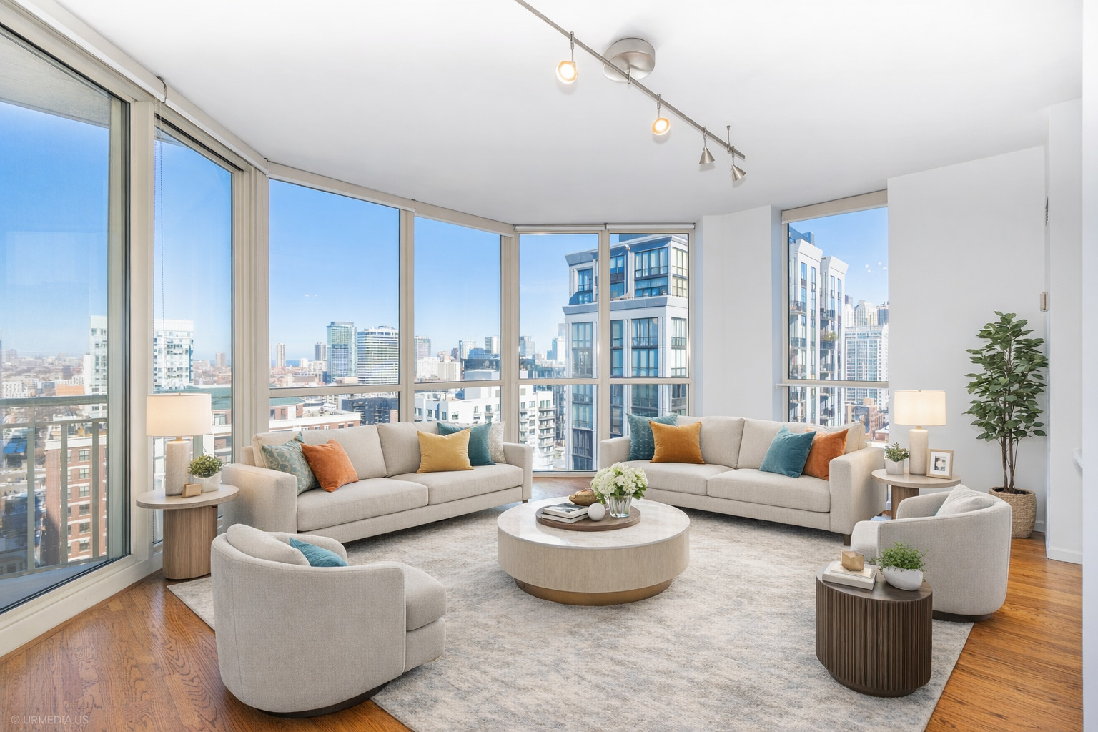 645 N KINGSBURY Street 2109