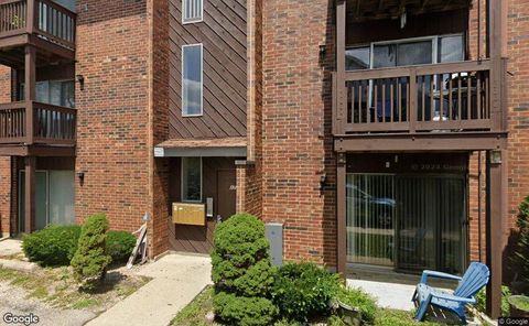 1725 greenwood Road Glenview IL 60025