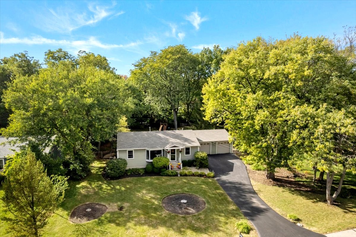 Batavia, Illinois 60510, United States, 3 Bedrooms Bedrooms, ,2 BathroomsBathrooms,Residential,Active,228999