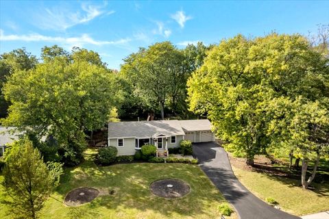 Tiny photo for 231 Evergreen Drive, Batavia, IL 60510 (MLS # 12489613)
