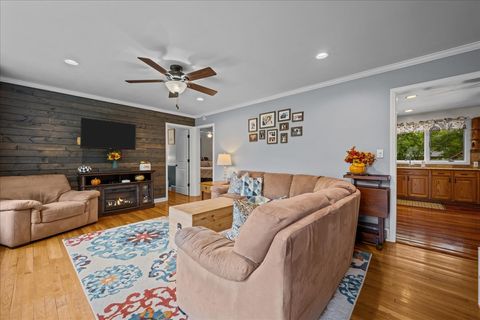 Tiny photo for 231 Evergreen Drive, Batavia, IL 60510 (MLS # 12489613)