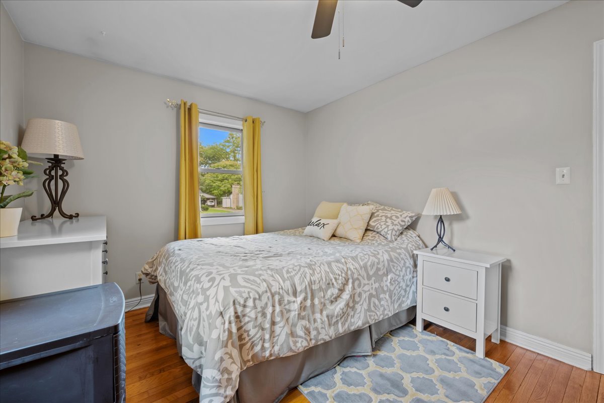 Batavia, Illinois 60510, United States, 3 Bedrooms Bedrooms, ,2 BathroomsBathrooms,Residential,Active,228999