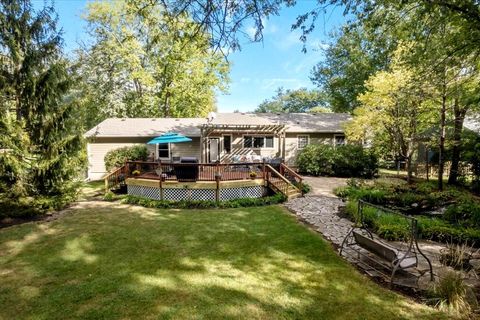 Tiny photo for 231 Evergreen Drive, Batavia, IL 60510 (MLS # 12489613)