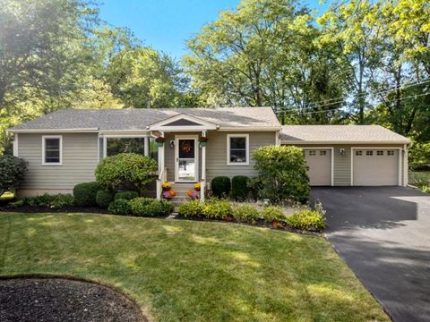 Tiny photo for 231 Evergreen Drive, Batavia, IL 60510 (MLS # 12489613)