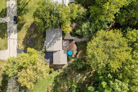 Tiny photo for 231 Evergreen Drive, Batavia, IL 60510 (MLS # 12489613)