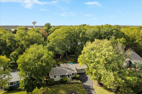 Tiny photo for 231 Evergreen Drive, Batavia, IL 60510 (MLS # 12489613)