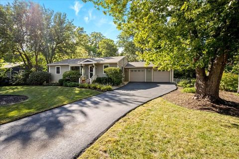 Tiny photo for 231 Evergreen Drive, Batavia, IL 60510 (MLS # 12489613)