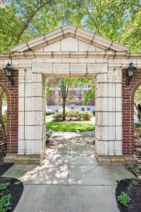 Photo of 486 Sheridan Road #2, Evanston, IL 60202 (MLS # 12722043)